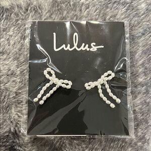 Lulu's White Bow Earrings